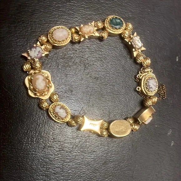 This rare one of a kind Victorian cameos 14k Gold,Crystals,Emerald bezel set. - Picture 1 of 6